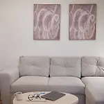 Thess Monica's Apartman *